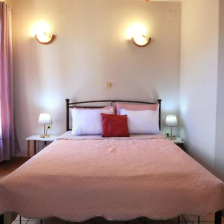 בית נופש Terpi House *