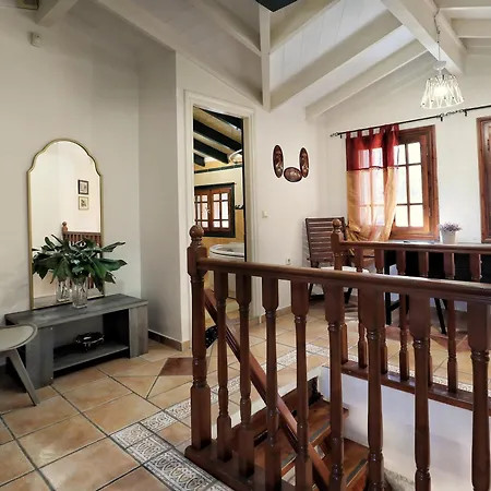 בית נופש Terpi House *